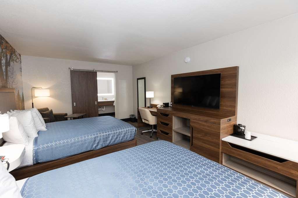 Bhagat Hotels Stone Mountain Atlanta BW Signature Collection Tucker Room photo